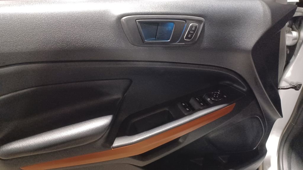 Used 2018 Ford EcoSport SES image 5