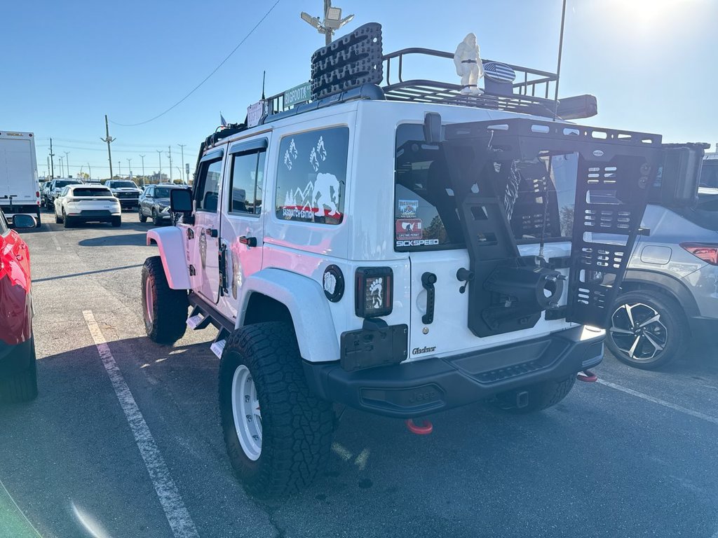 Used 2016 Jeep Wrangler Unlimited Rubicon AWD/4WD image 2