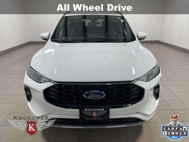 Used 2023 Ford Escape ST-Line Select w/ Tech Pack #2 AWD/4WD image 2
