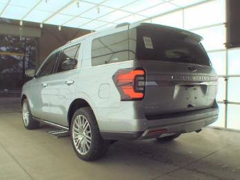 Used 2024 Ford Expedition Limited image 6
