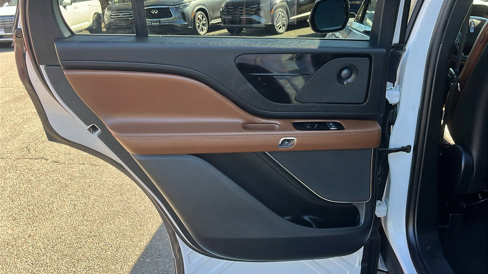 Used 2023 Lincoln Aviator Reserve w/ Equipment Group 201A image 19
