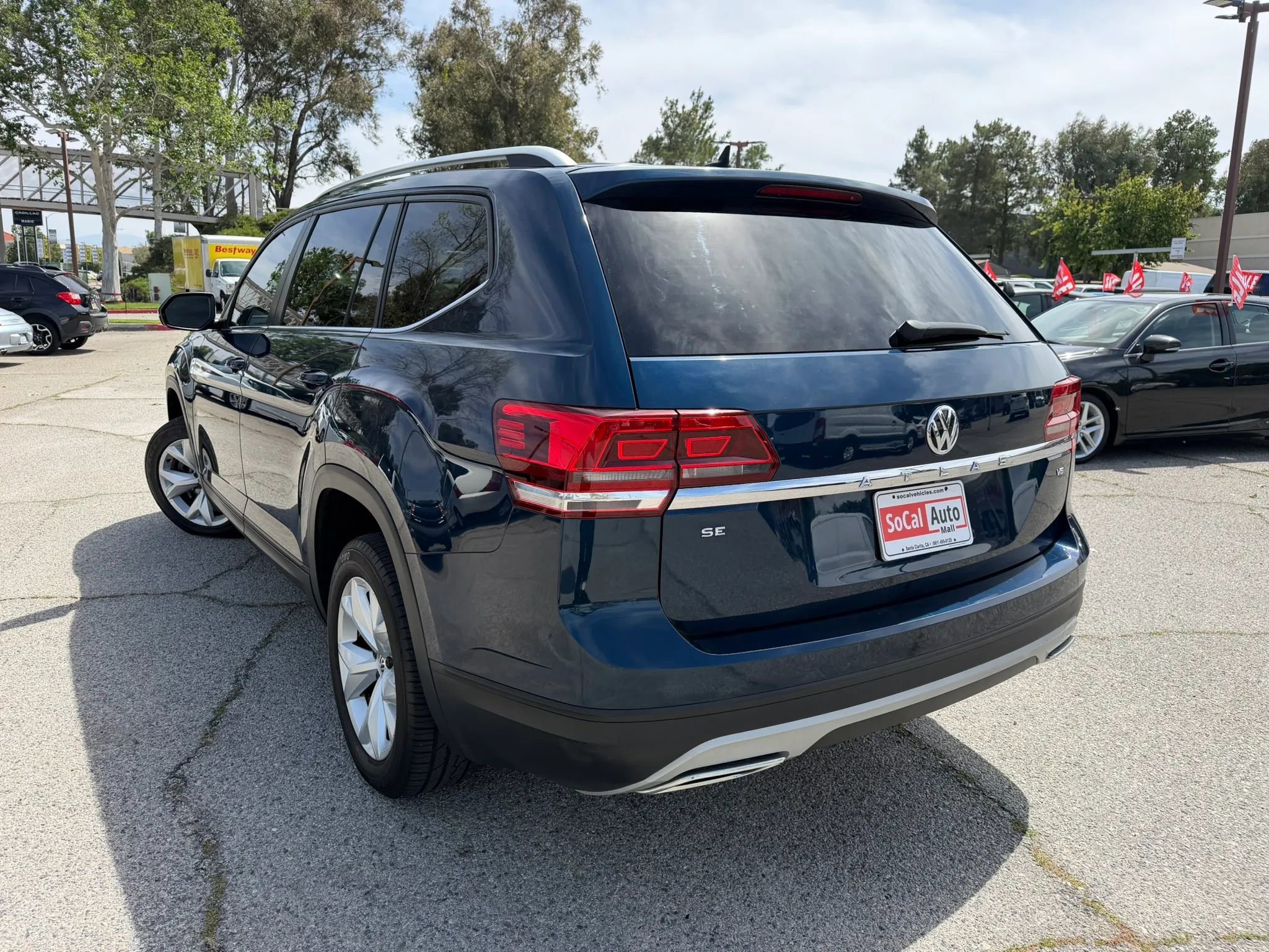 Used 2018 Volkswagen Atlas SE FWD image 3