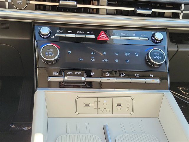 Used 2025 Hyundai Santa Fe SEL image 12