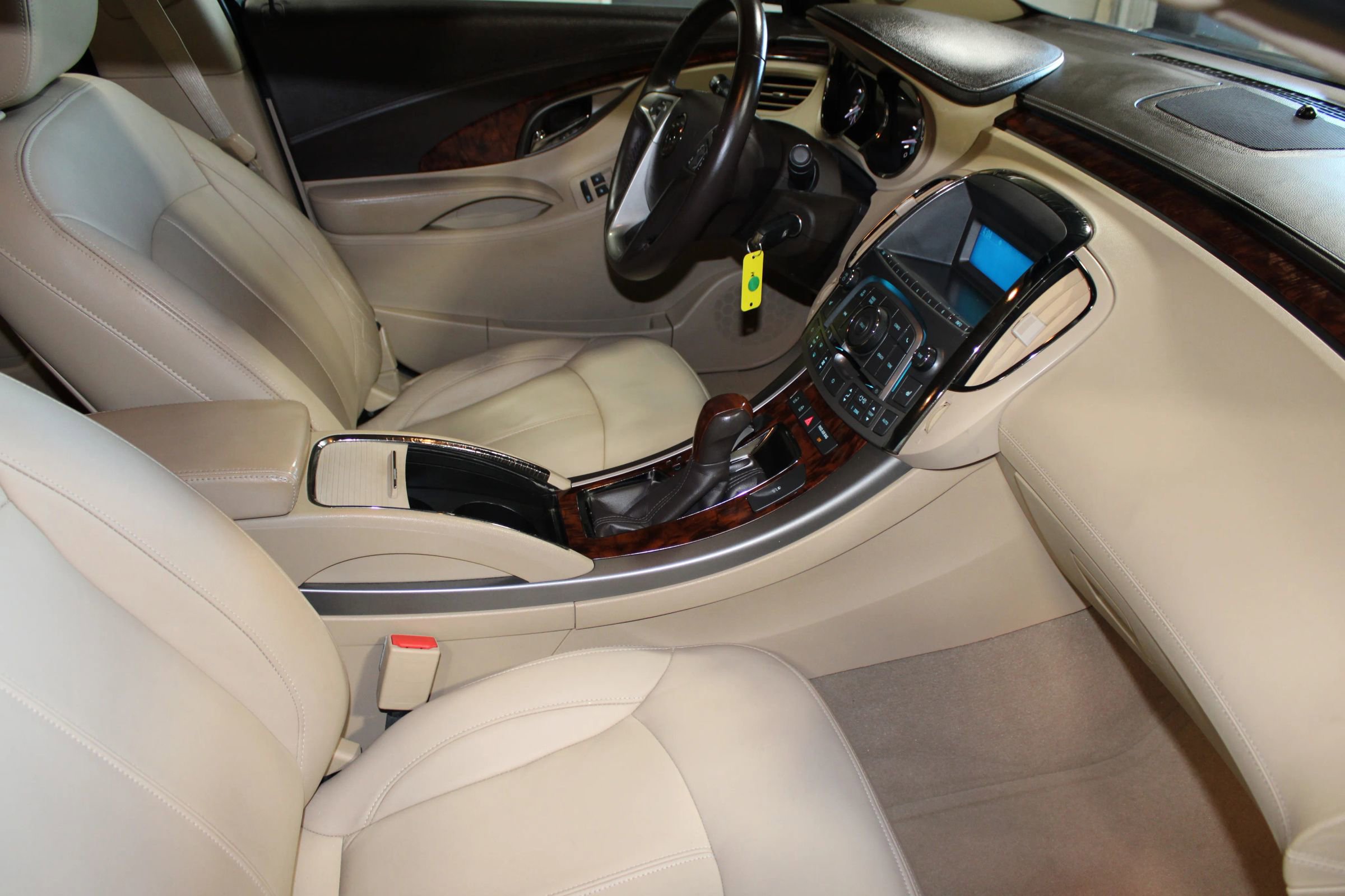 Used 2011 Buick LaCrosse CXL image 21