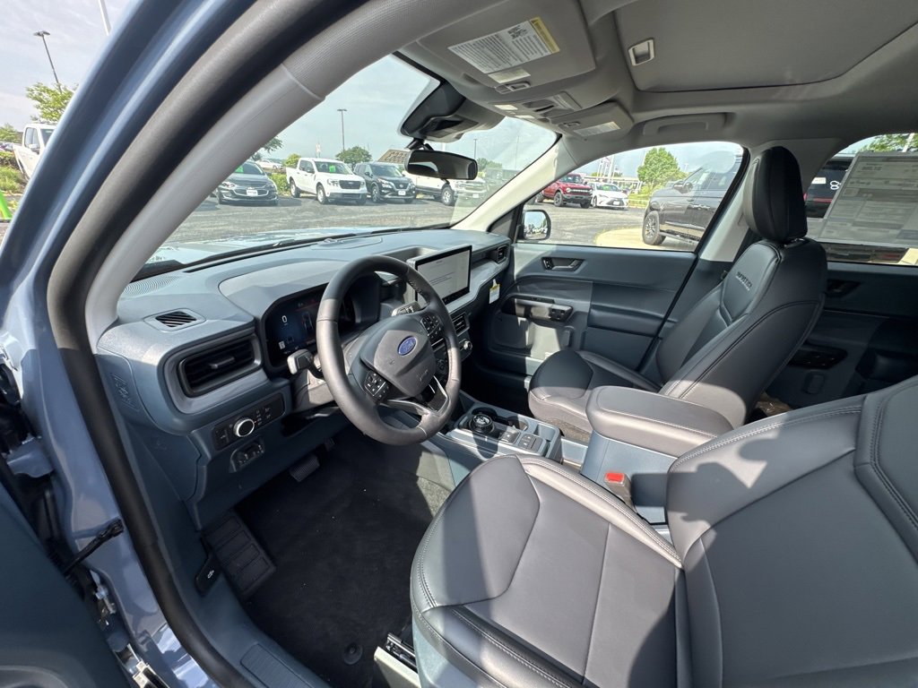 New 2025 Ford Maverick Lariat w/ Black Appearance Package image 14