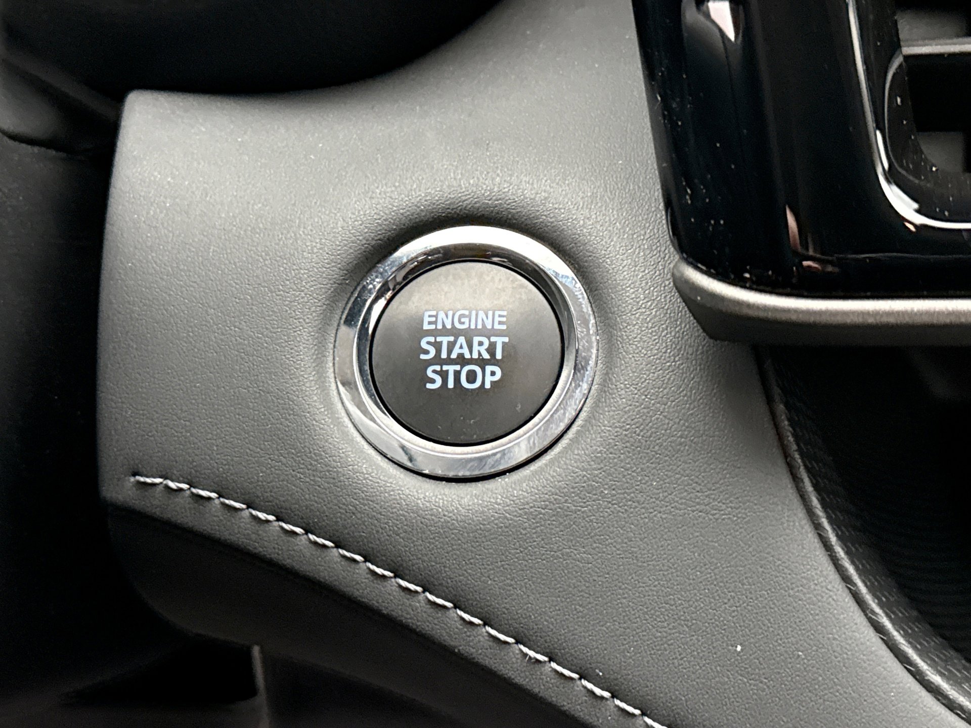 Used 2023 Toyota Highlander L image 22