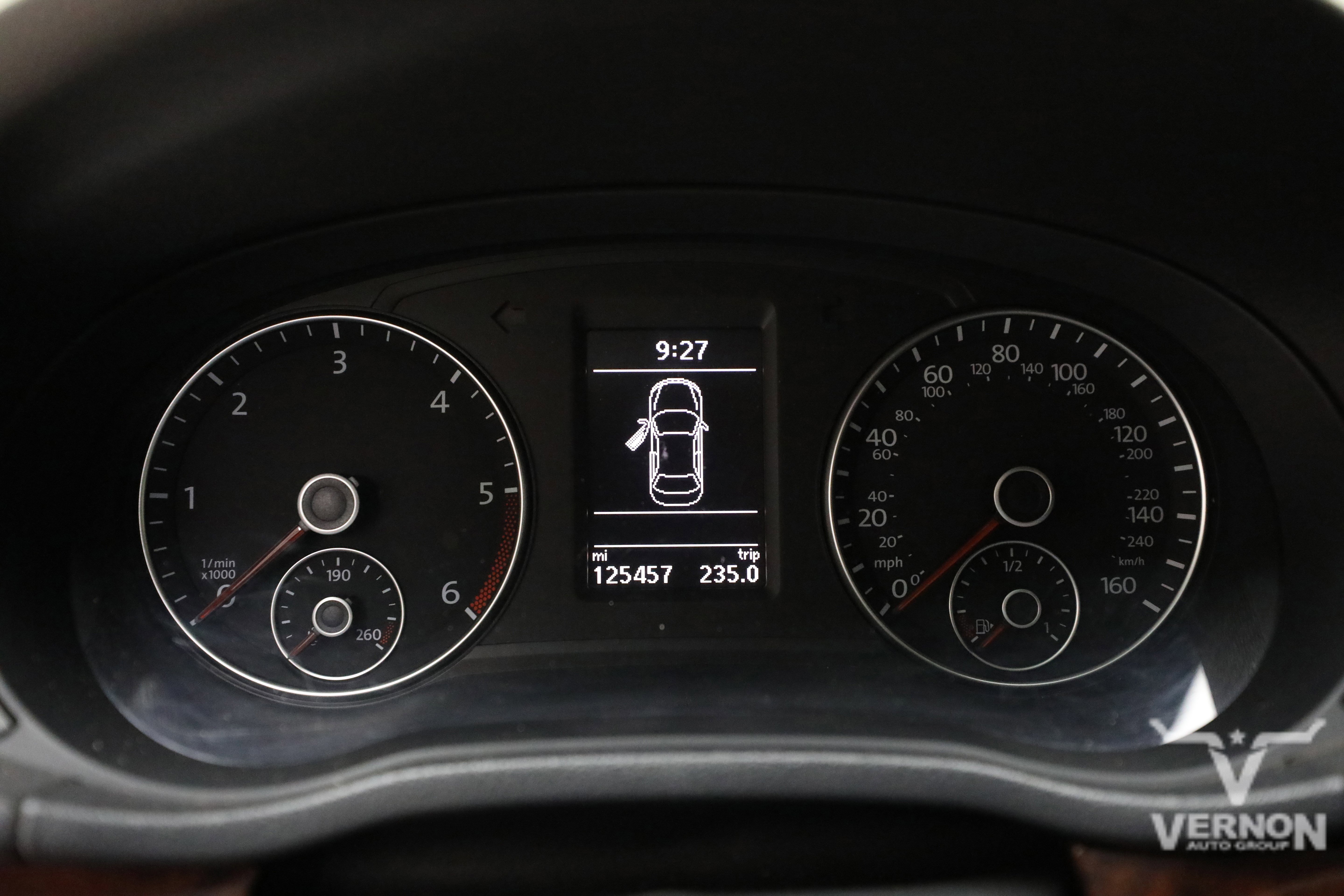 Used 2013 Volkswagen Passat TDI SEL Premium FWD image 9