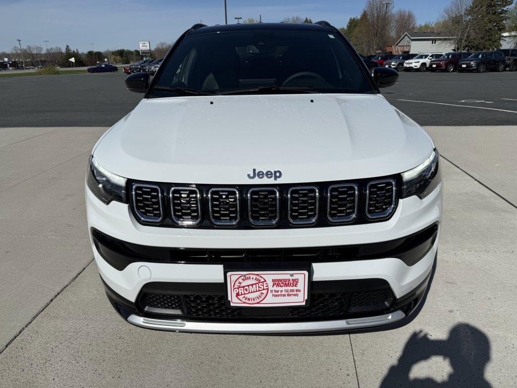 Used 2025 Jeep Compass Limited w/ Elite Group AWD/4WD image 3