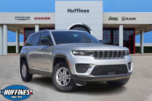 New 2025 Jeep Grand Cherokee Laredo w/ MOPAR Finishing Package RWD image 1