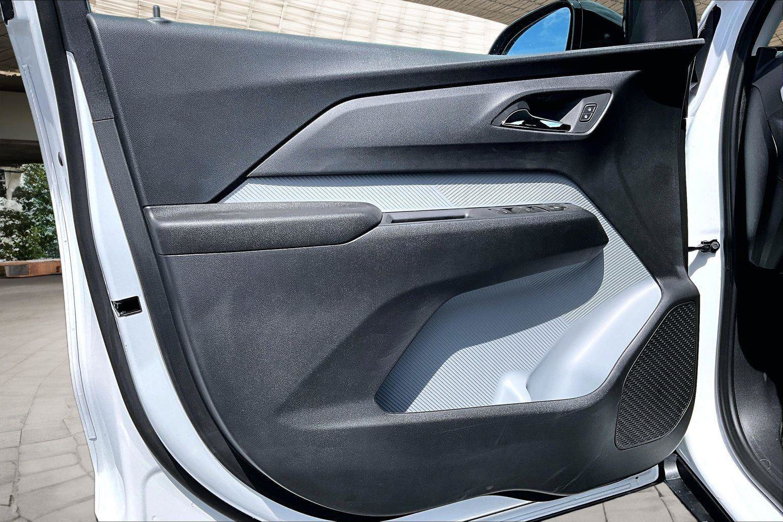 New 2027 Chevrolet Bolt LT FWD image 9