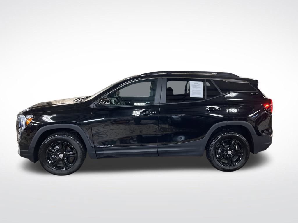 Certified 2024 GMC Terrain SLE w/ Driver Convenience Package image 2