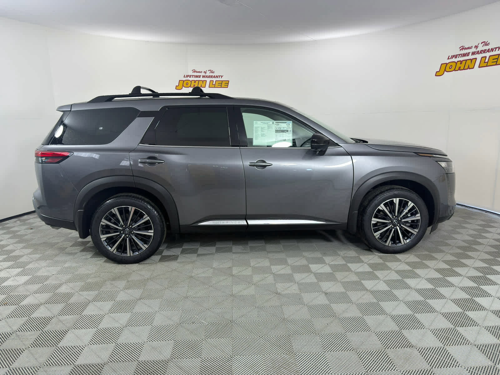 New 2026 Nissan Pathfinder Platinum image 7