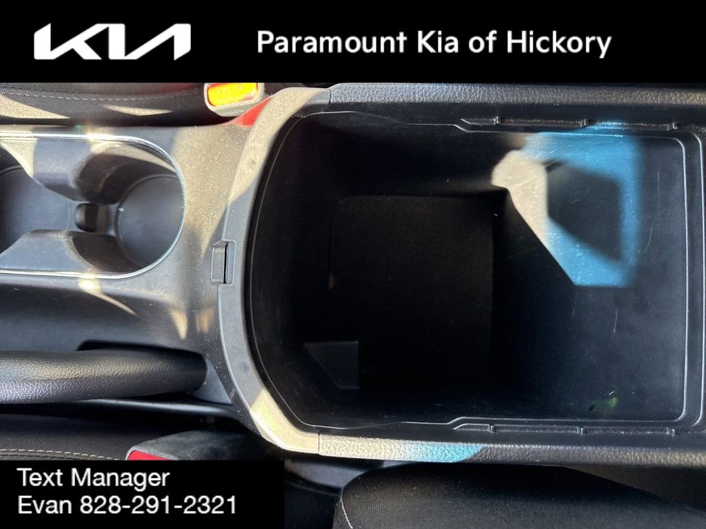 Used 2017 Kia Forte LX FWD image 21