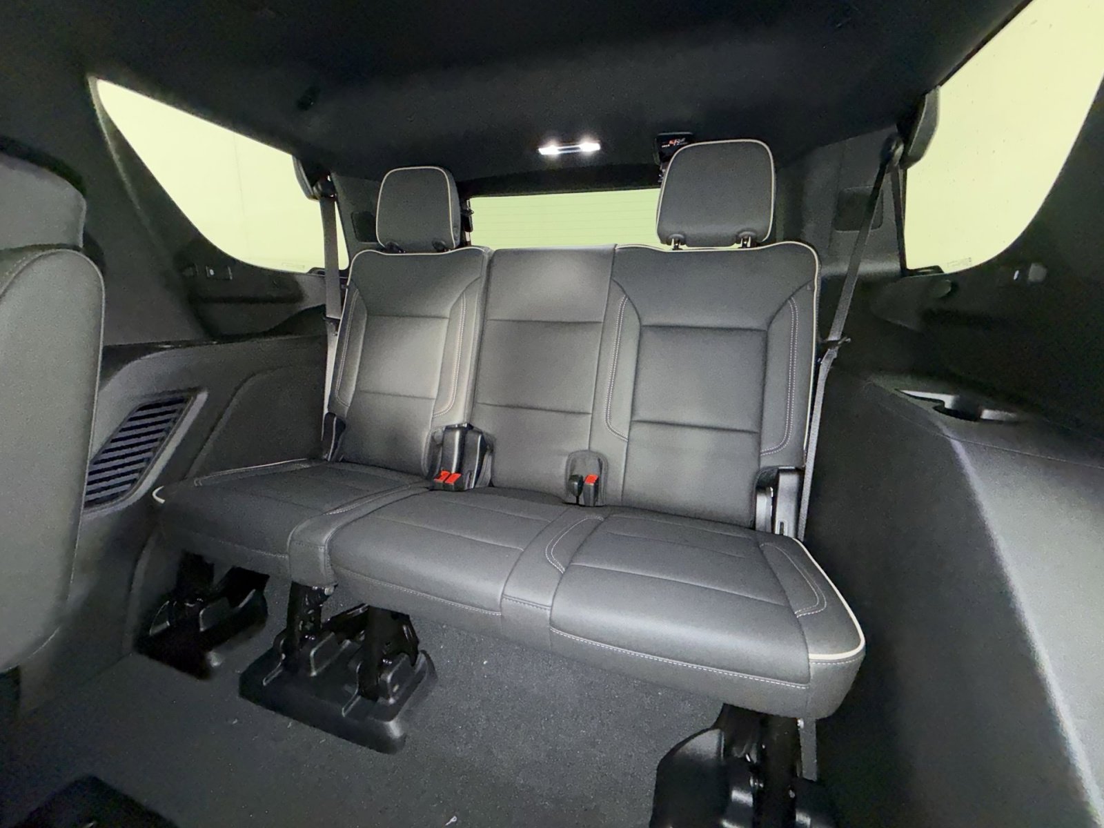 New 2026 GMC Yukon Elevation w/ Elevation Premium Package AWD/4WD image 26