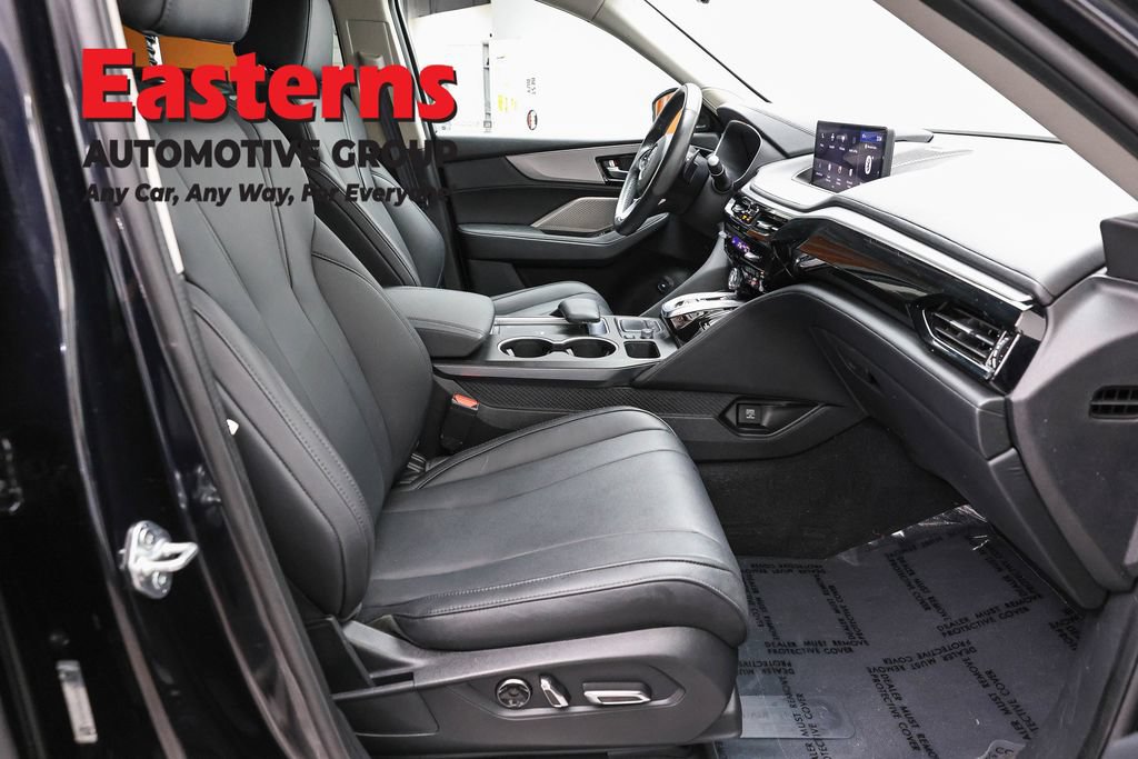 Used 2023 Acura MDX SH-AWD image 25