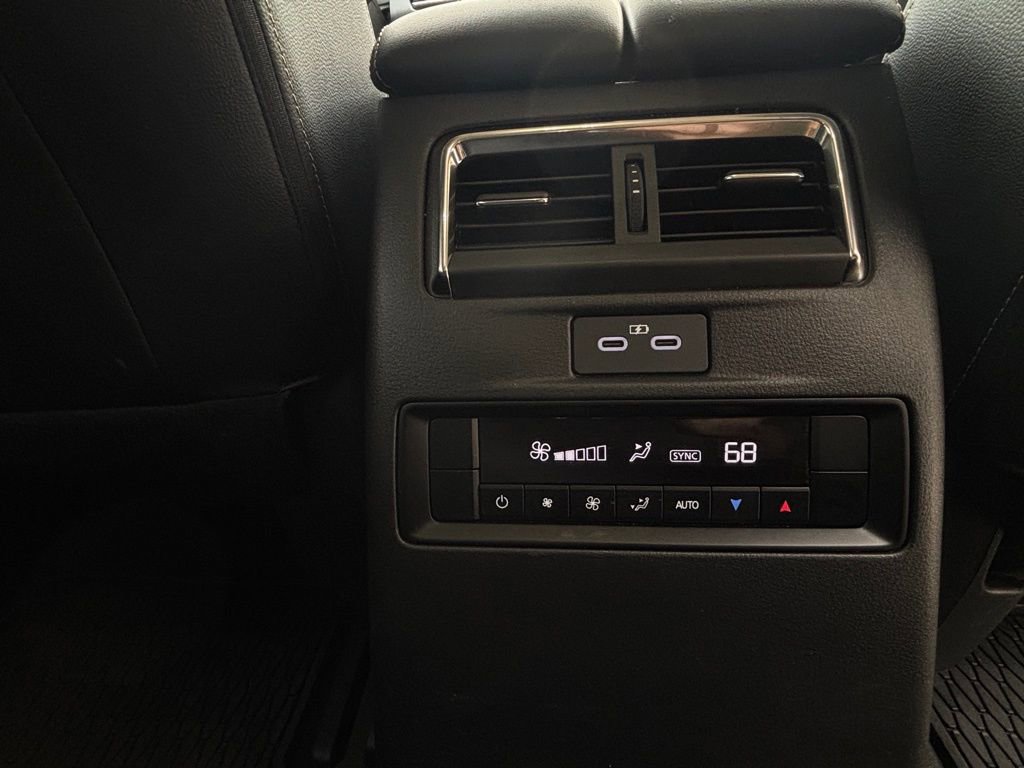 Certified 2025 MAZDA CX-90 3.3 Turbo w/ Preferred Package image 17