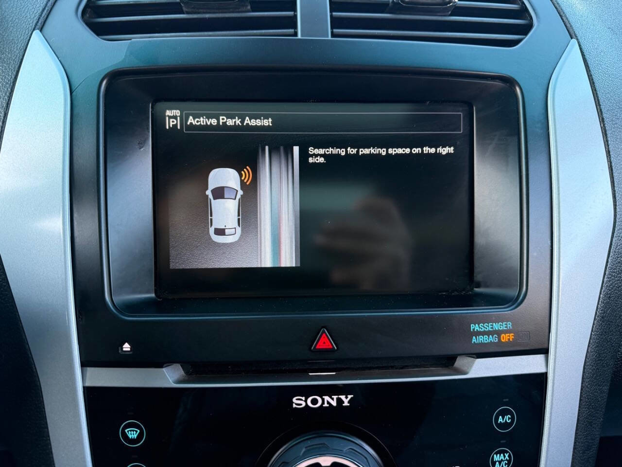 Used 2014 Ford Explorer Limited w/ Equipment Group 302A image 26