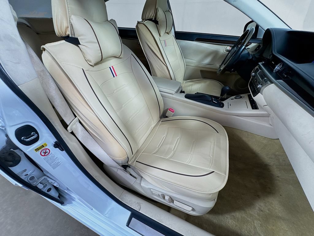 Used 2013 Lexus ES 350 w/ Luxury Pkg FWD image 36