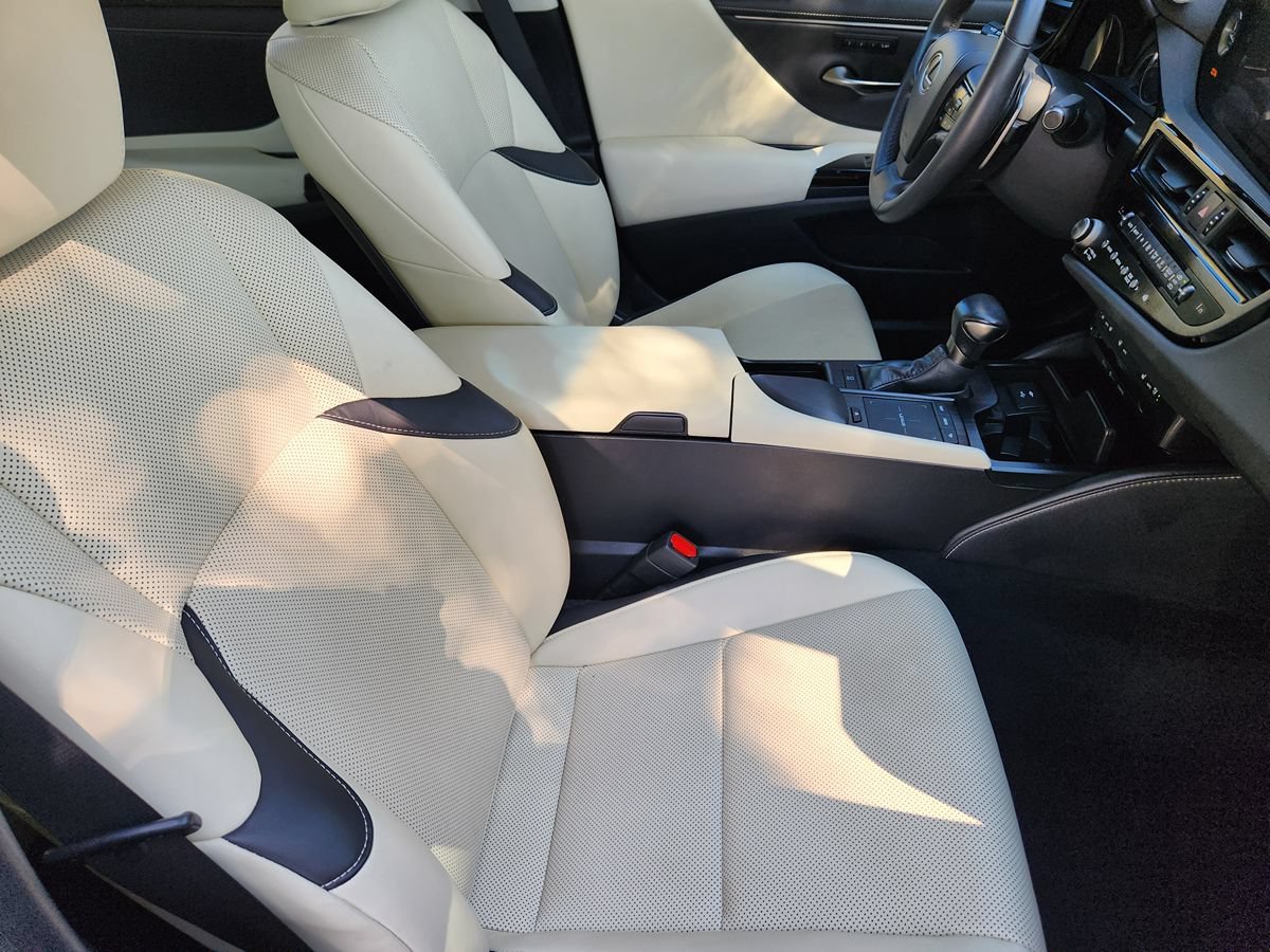 Used 2022 Lexus ES 350 w/ Premium Package FWD image 31