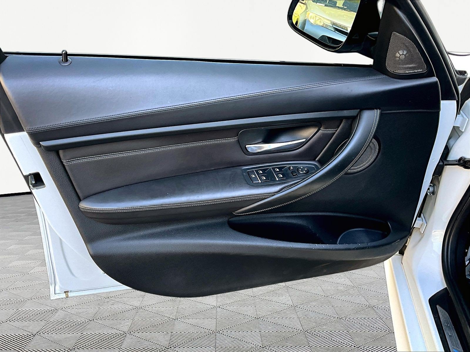 Used 2017 BMW M3 RWD image 20