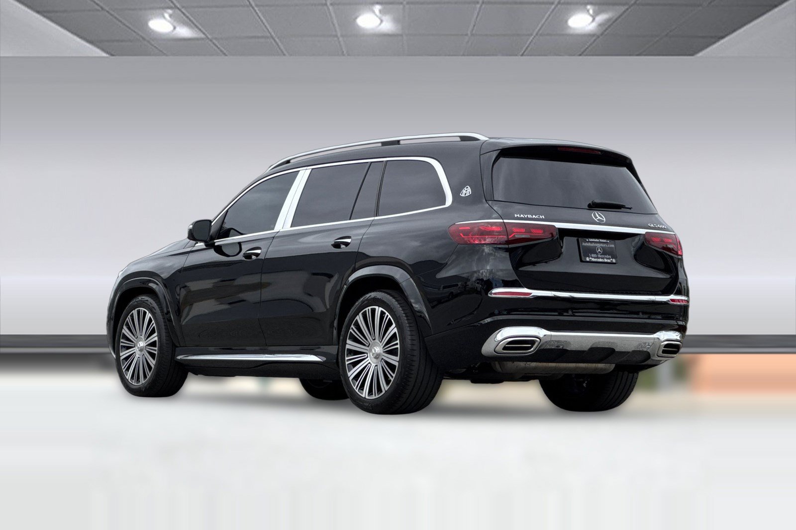 Used 2025 Mercedes-Benz Maybach GLS 600 4MATIC image 3
