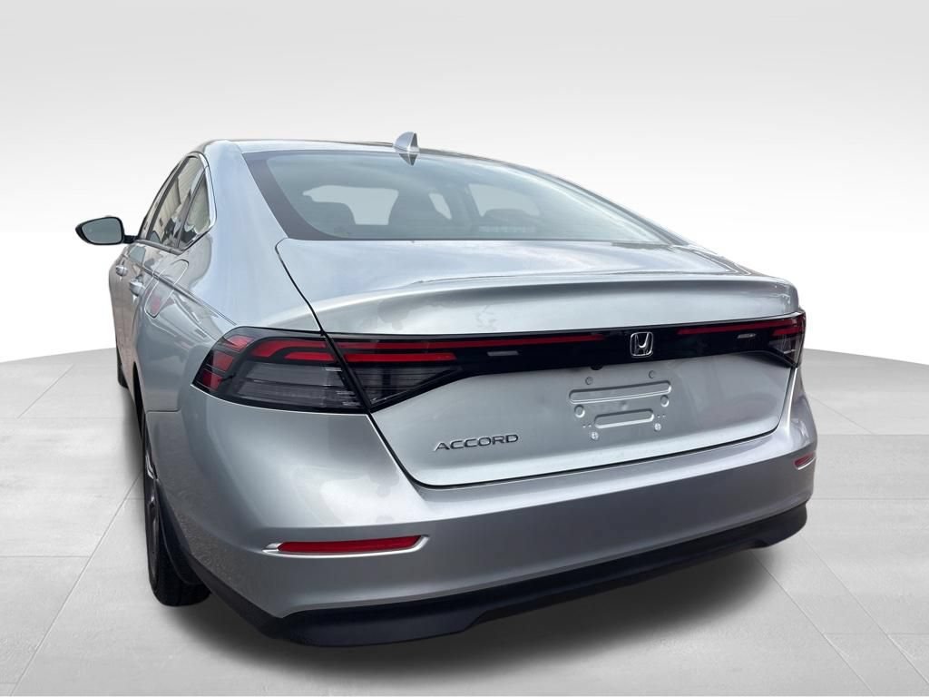 Used 2024 Honda Accord EX image 11