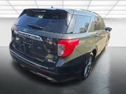 Used 2022 Ford Explorer Limited w/ Equipment Group 301A AWD/4WD image 11