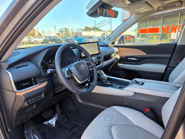 Used 2026 Toyota Grand Highlander AWD image 20