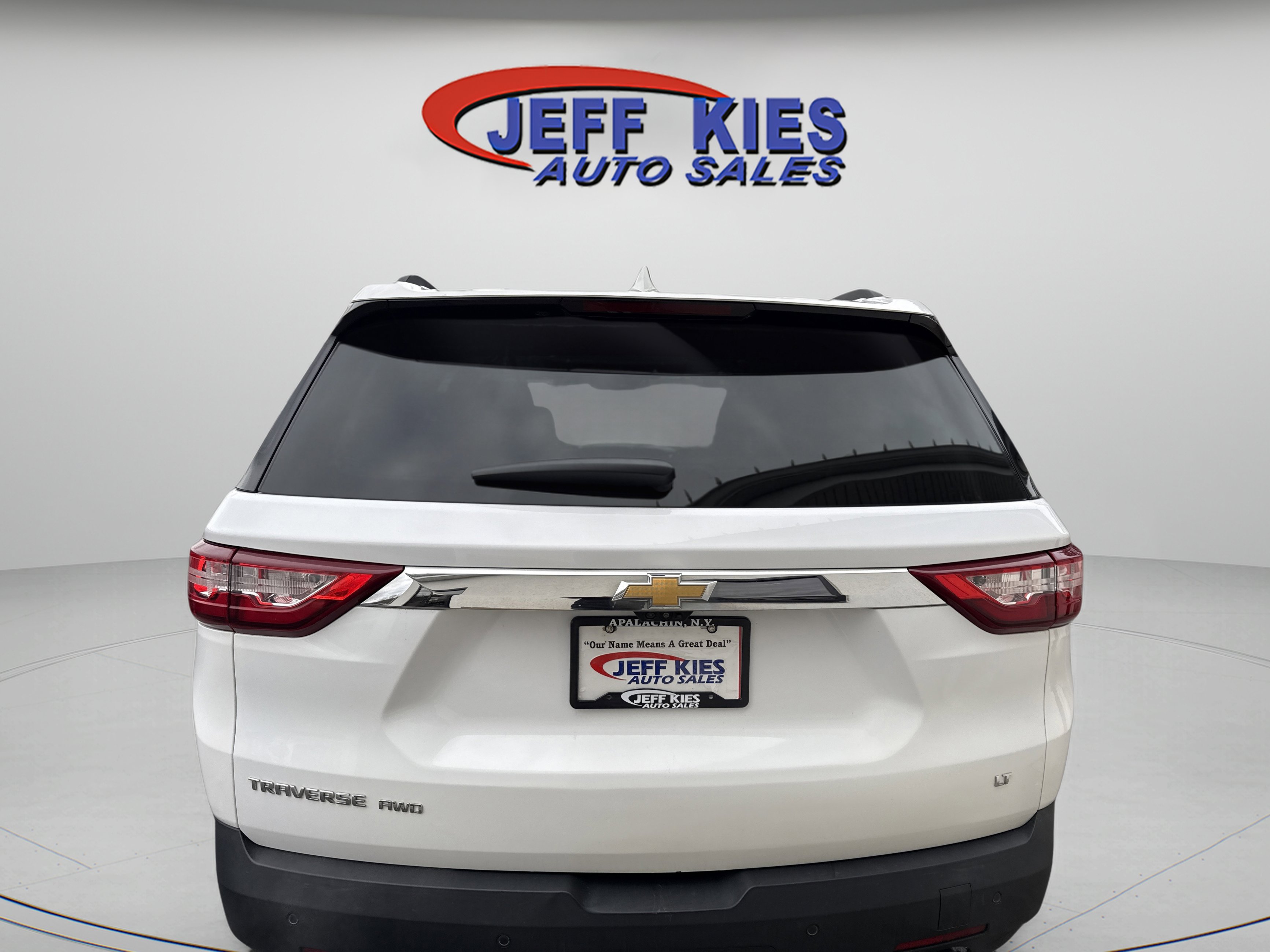 Used 2019 Chevrolet Traverse LT w/ LT Premium Package image 5