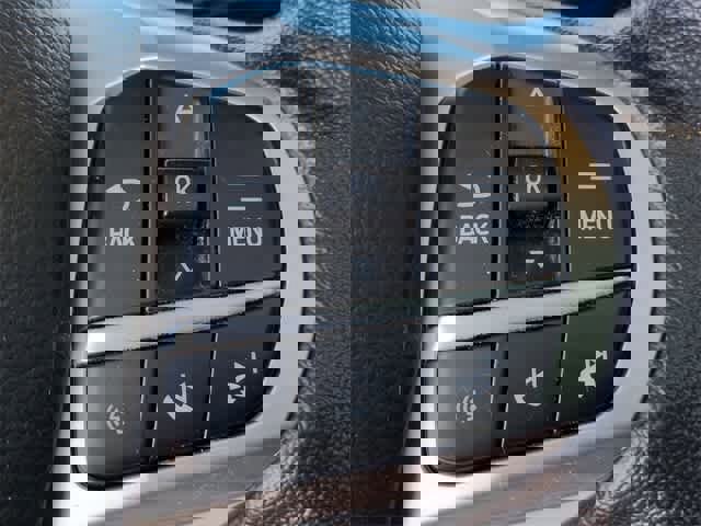 Used 2022 Ford Explorer XLT w/ Equipment Group 202A image 29