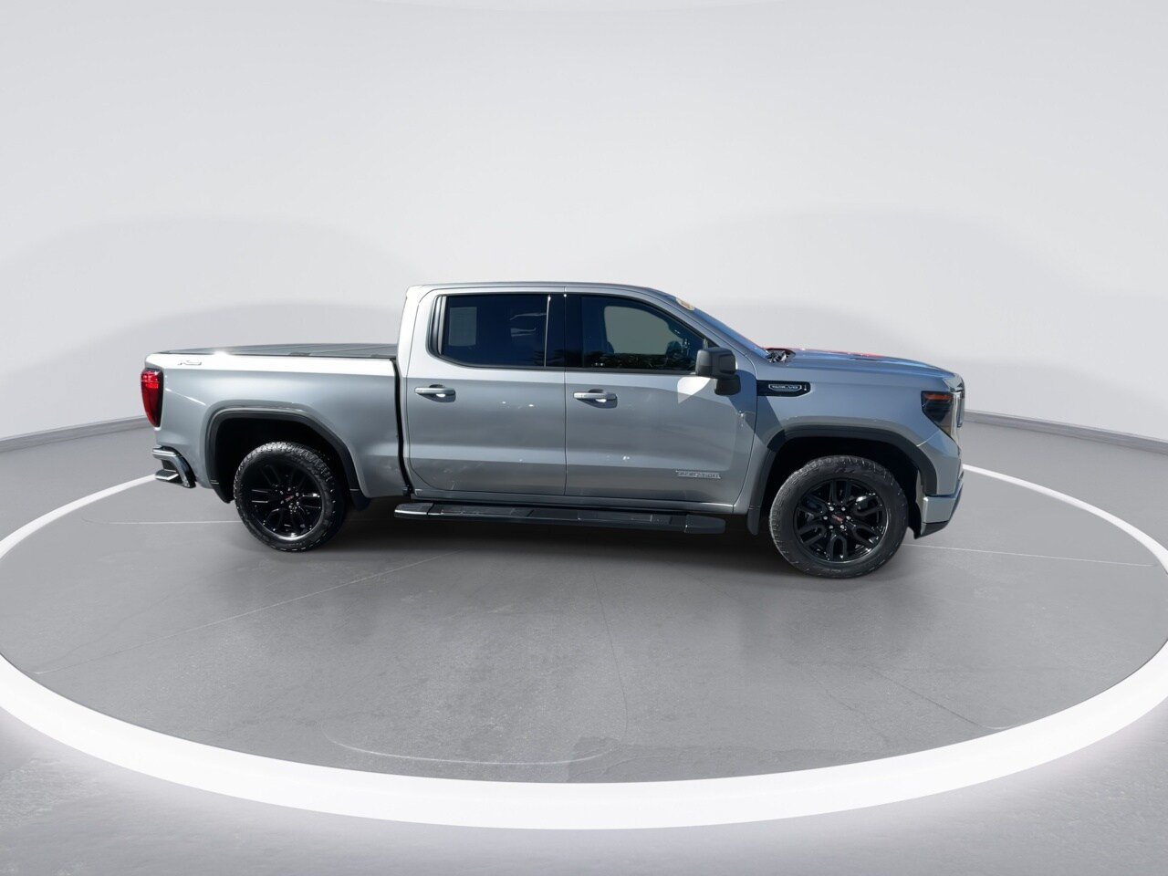 Used 2024 GMC Sierra 1500 Elevation w/ X31 Off-Road Package AWD/4WD image 9