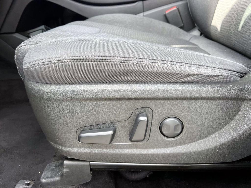 Used 2023 Hyundai Santa Fe SEL image 15