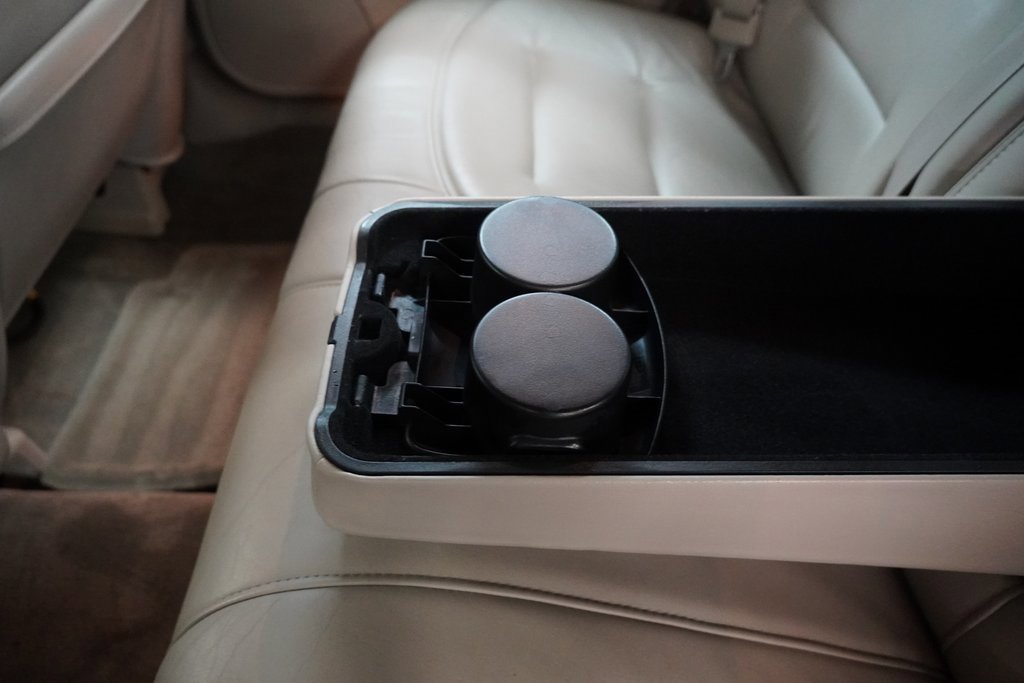 Used 2000 Cadillac De Ville w/ Comfort/Convenience Pkg image 25