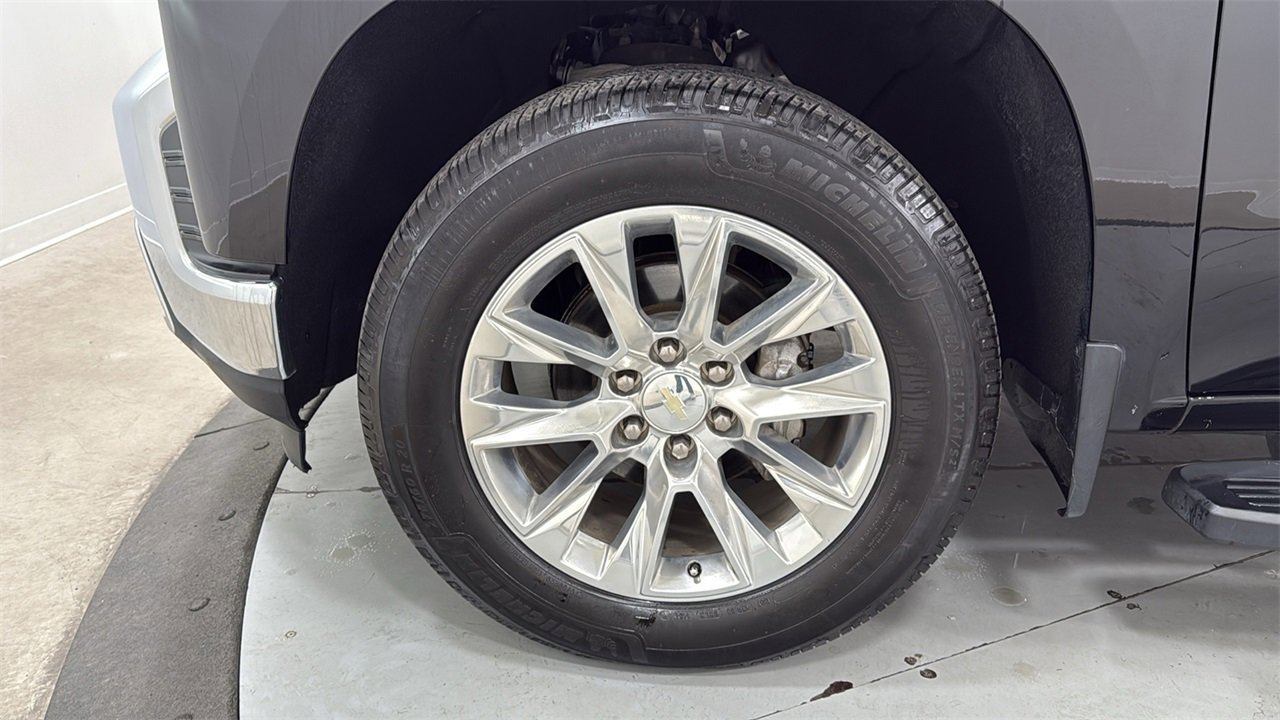 Used 2019 Chevrolet Silverado 1500 LTZ image 24