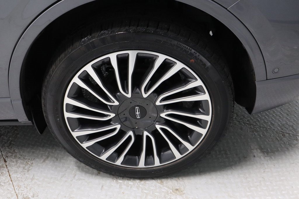 Used 2021 Lincoln Corsair Reserve w/ Equipment Group 201A image 19