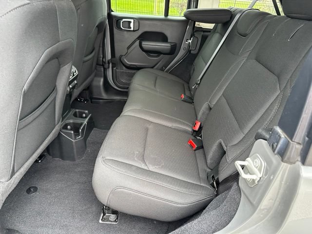 Used 2023 Jeep Wrangler Unlimited Sport AWD/4WD image 12