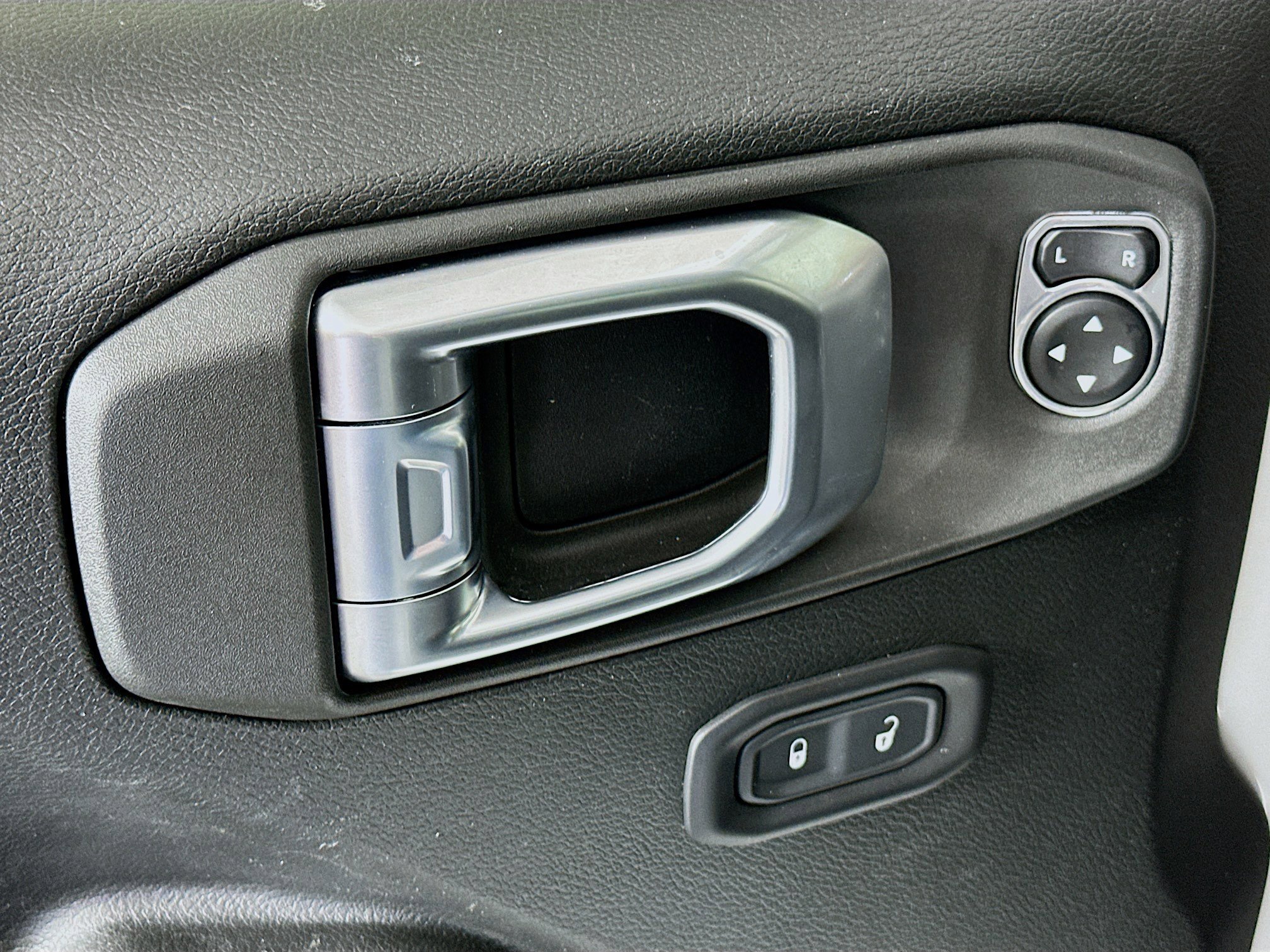 Used 2021 Jeep Gladiator Rubicon image 15