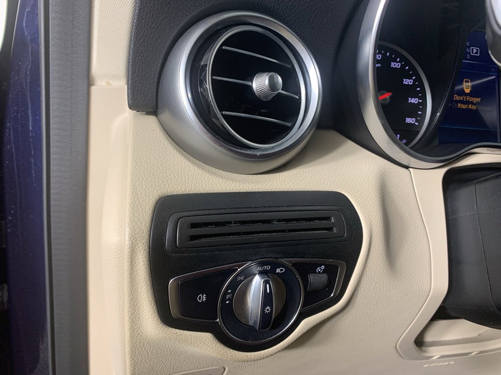 Used 2021 Mercedes-Benz GLC 300 image 17