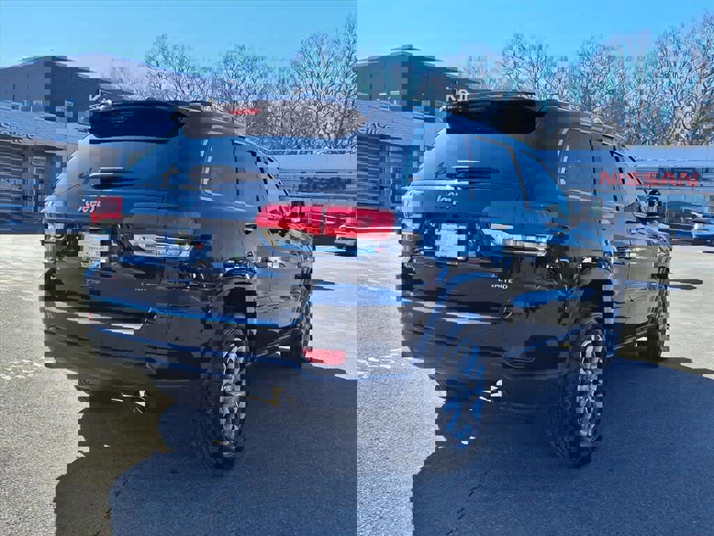 Used 2016 Jeep Grand Cherokee Limited image 4