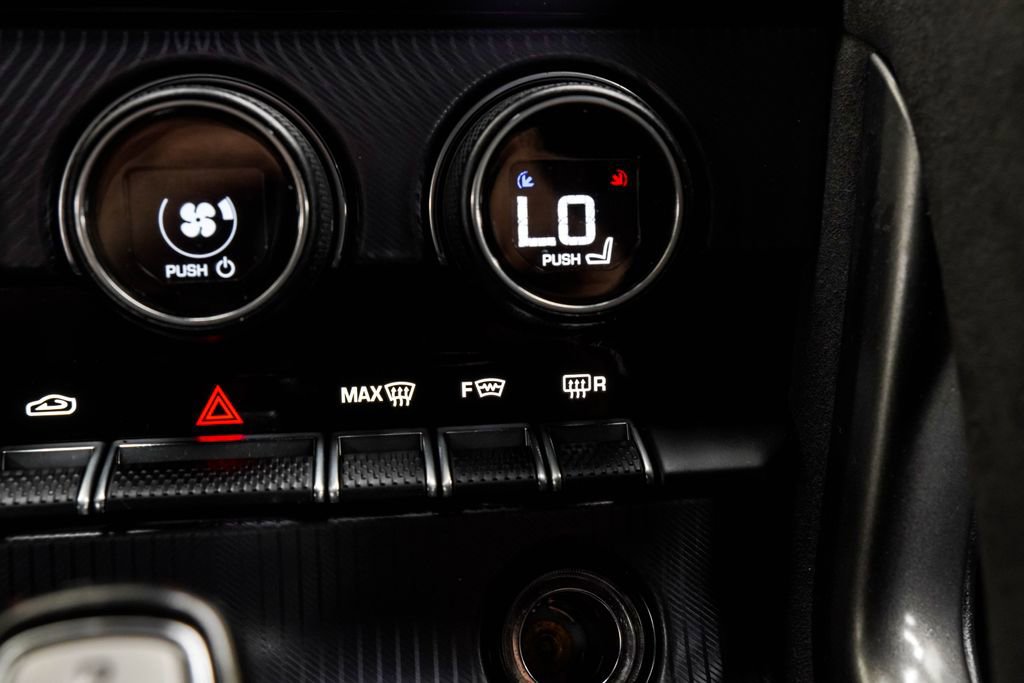Used 2018 Jaguar F-TYPE R-Dynamic RWD image 26