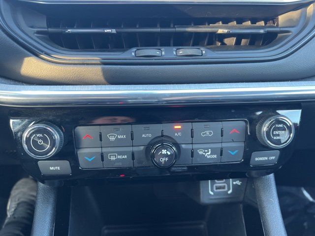 Used 2023 Jeep Compass High Altitude image 33