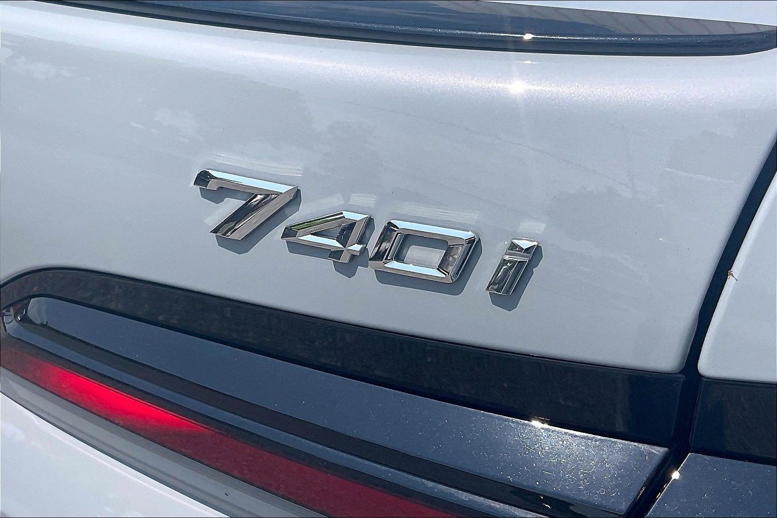 Used 2024 BMW 740i w/ Premium Package 2 RWD image 9