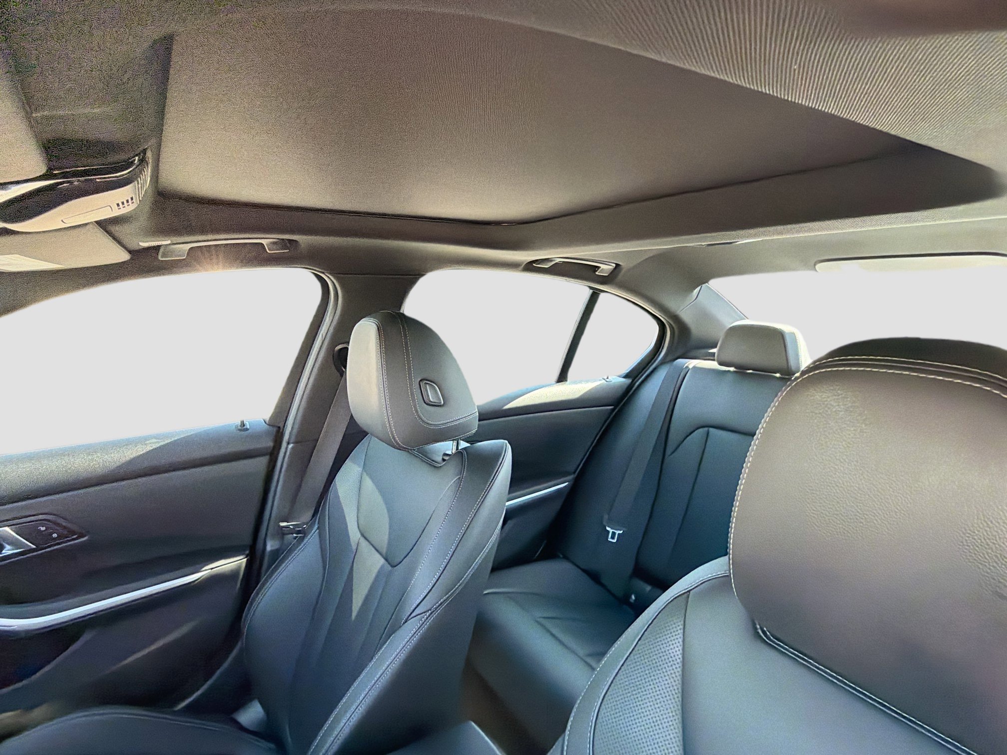 Used 2025 BMW 330i Sedan image 26