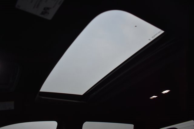 Used 2024 Chevrolet Silverado 1500 High Country image 38