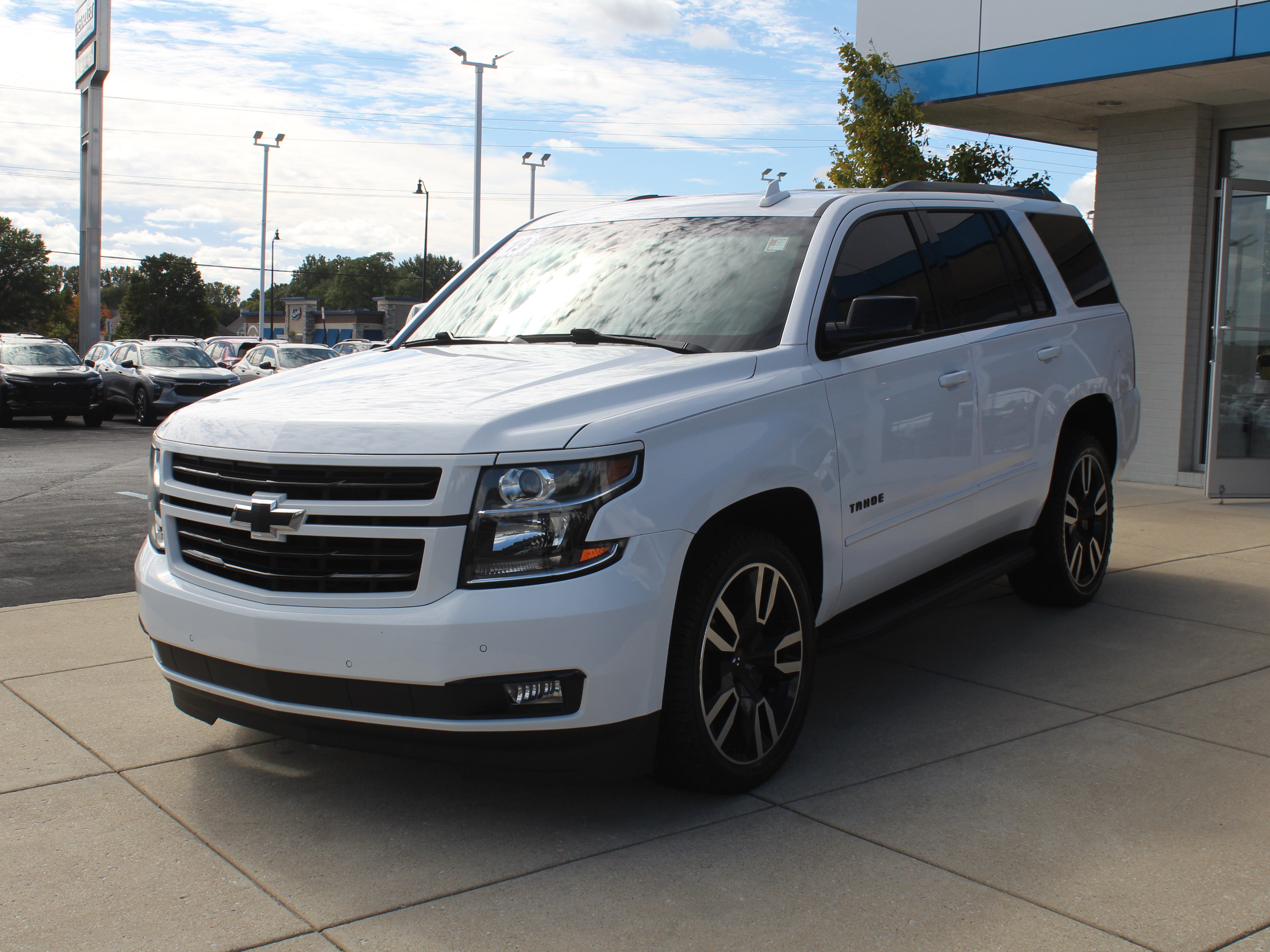 Used 2019 Chevrolet Tahoe Premier AWD/4WD image 10