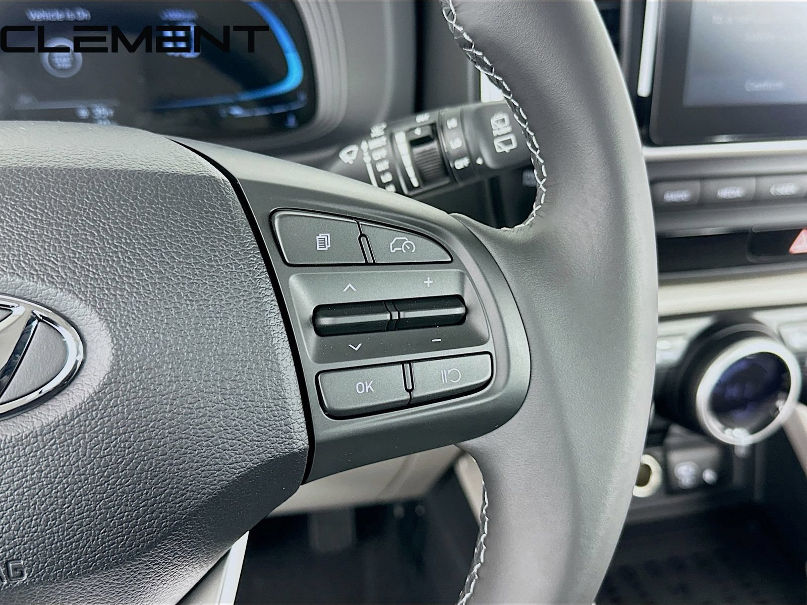 Certified 2026 Hyundai Venue SEL FWD image 17
