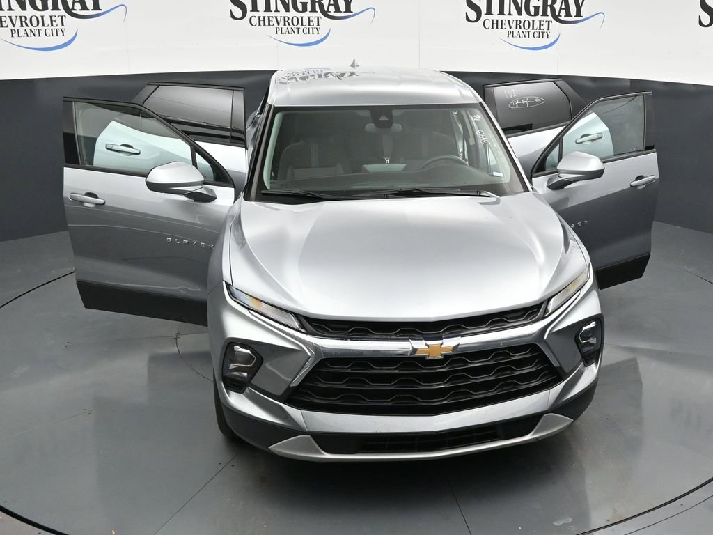 Used 2025 Chevrolet Blazer LT image 25