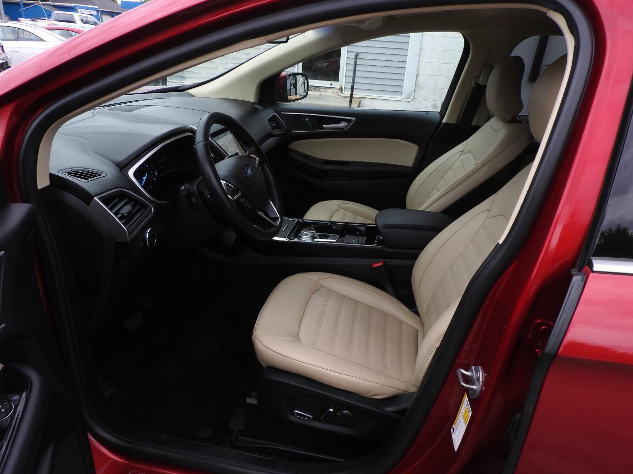Used 2019 Ford Edge SEL w/ Equipment Group 201A AWD/4WD image 7