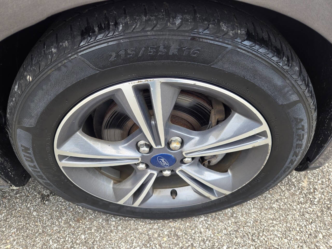 Used 2014 Ford Focus SE w/ SE Sport Package image 40