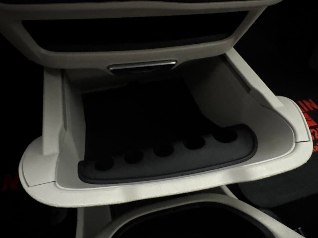 Used 2021 Chrysler Pacifica Touring-L FWD image 39